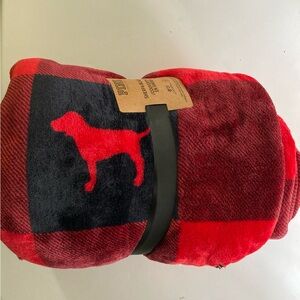 🔥VS PINK Sherpa Plaid Blanket w/ Dog Logo🐶